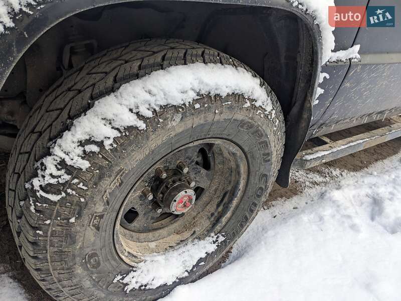 Внедорожник / Кроссовер Isuzu Trooper 1988 в Ворзеле
