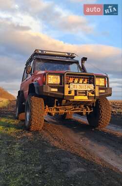 Внедорожник / Кроссовер Isuzu Trooper 1990 в 