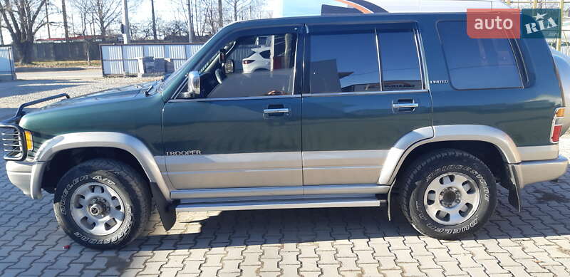 Внедорожник / Кроссовер Isuzu Trooper 1995 в Черновцах
