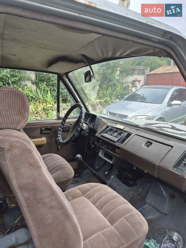 Внедорожник / Кроссовер Isuzu Trooper 1984 в Львове фото 16 Внедорожник / Кроссовер Isuzu Trooper 1984 в Львове