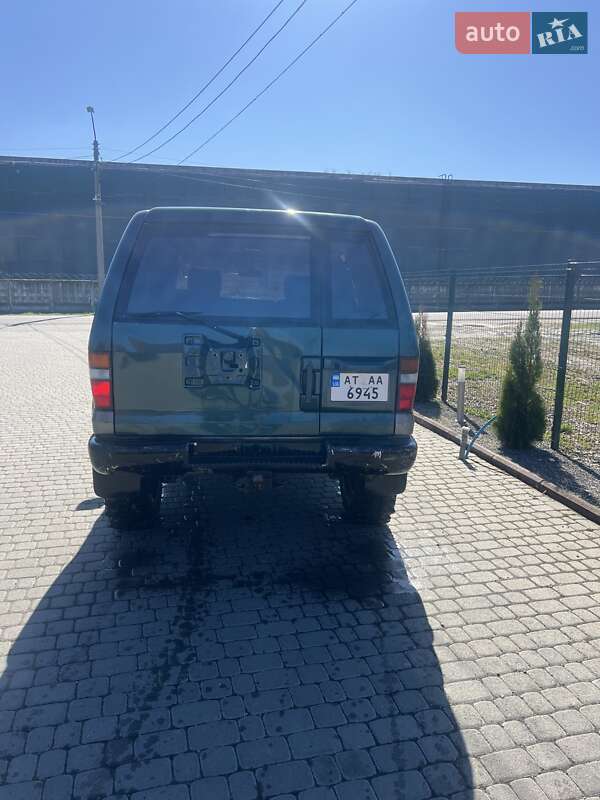 Позашляховик / Кросовер Isuzu Trooper 1996 в Надвірній