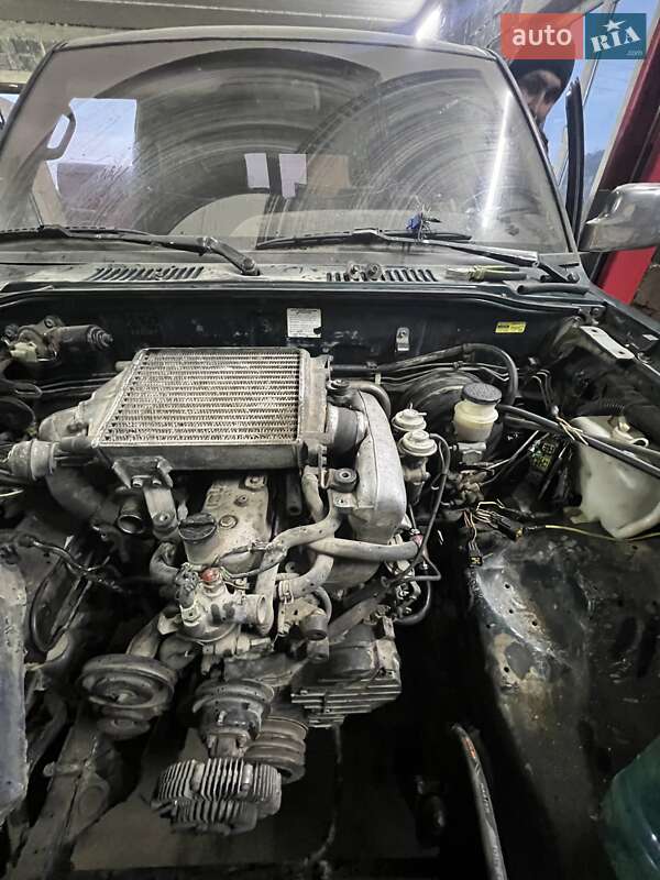 Позашляховик / Кросовер Isuzu Trooper 1996 в Надвірній