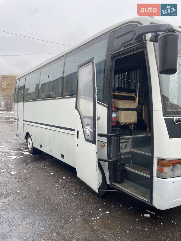 Туристический / Междугородний автобус Isuzu Turquoise 2004 в 