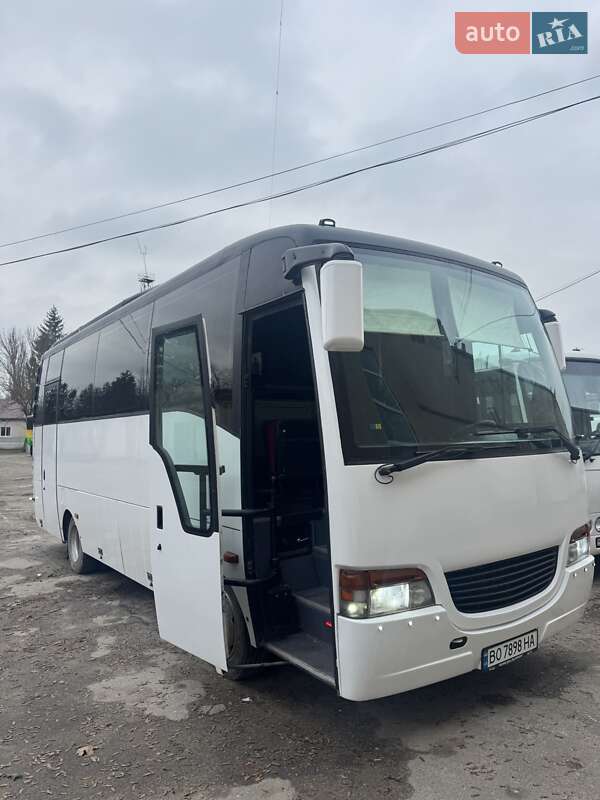 Туристический / Междугородний автобус Isuzu Turquoise 2001 в Тернополе