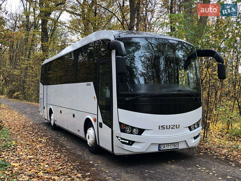 Туристический / Междугородний автобус Isuzu Visigo 2013 в Умани