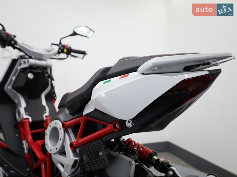 Мотороллер Italjet Dragster 2023 в Гнивани фото 15 Мотороллер Italjet Dragster 2023 в Гнивани