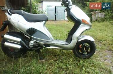 Скутер Italjet Formula 2000 в 