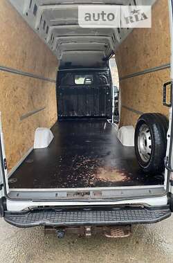 Вантажний фургон Iveco 35S13 2013 в Рівному