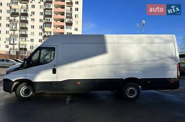 Вантажний фургон Iveco 35S13 2015 в Борисполі