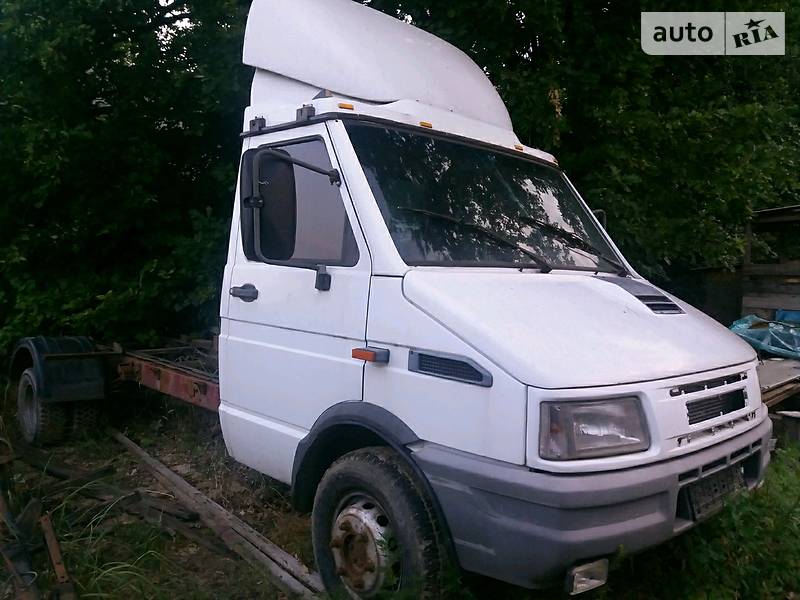 Эвакуатор Iveco Daily груз. 2001 в Киеве