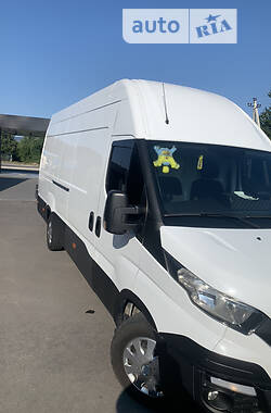 Грузовой фургон Iveco Daily груз. 2017 в Ужгороде