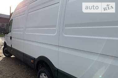 Грузовой фургон Iveco Daily 2006 в 