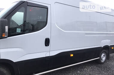 Грузовой фургон Iveco Daily 2016 в 