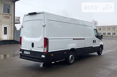 Грузовой фургон Iveco Daily 2016 в 