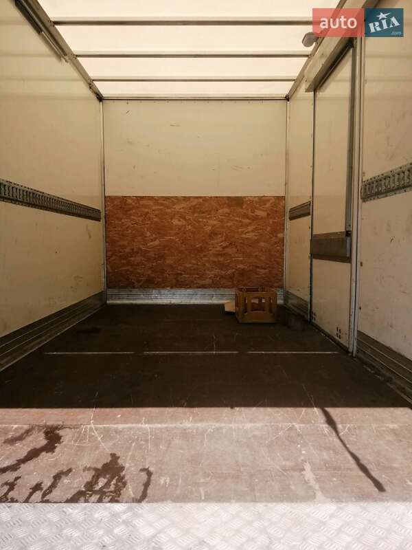 Вантажний фургон Iveco Daily 2016 в Чернігові