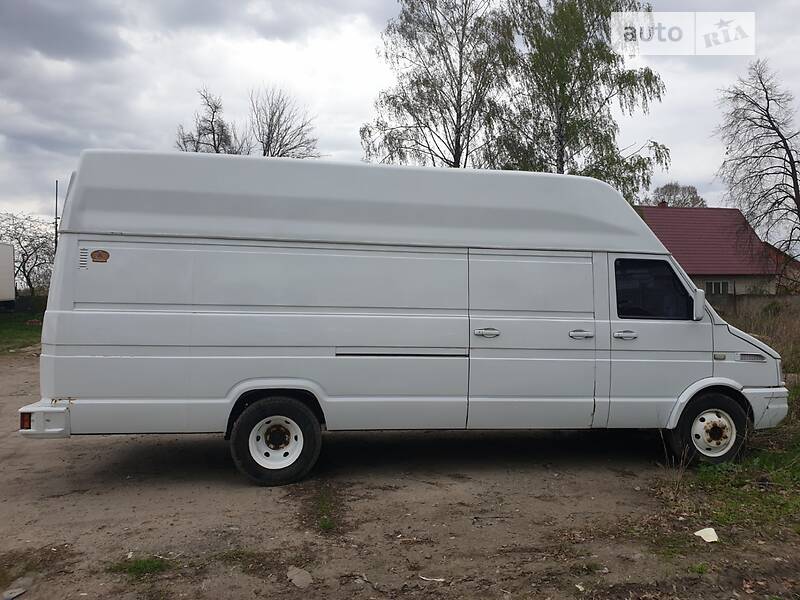 Вантажний фургон Iveco Daily 2000 в Броварах
