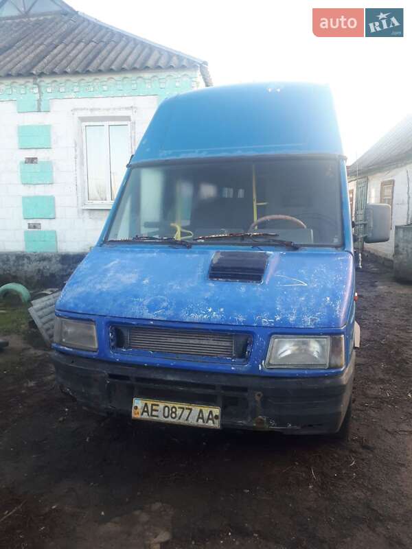 Міський автобус Iveco Daily 1999 в Дніпрі