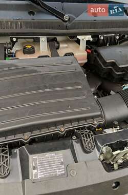 Вантажний фургон Iveco Daily 2016 в 