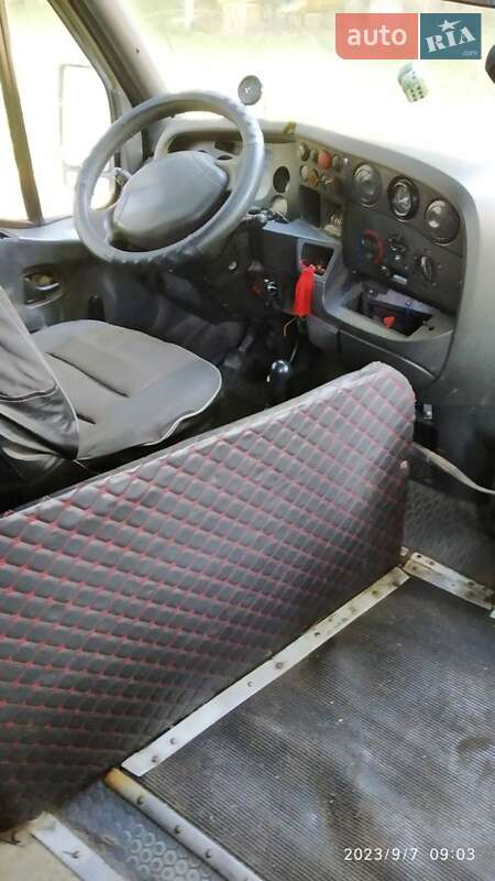 Микроавтобус Iveco Daily 2003 в Кропивницком