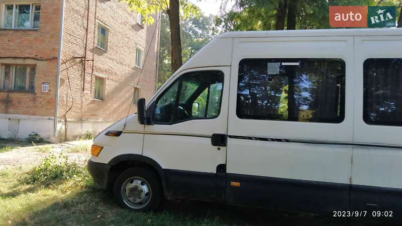 Микроавтобус Iveco Daily 2003 в Кропивницком