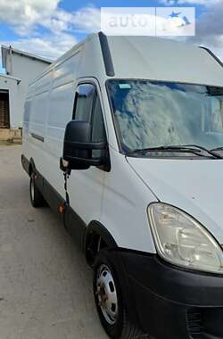 Грузовой фургон Iveco Daily 2010 в 