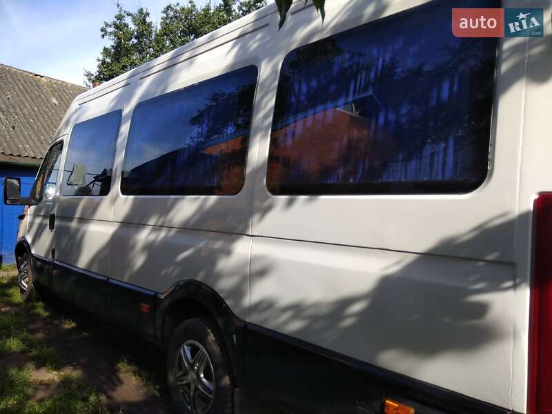 Приміський автобус Iveco Daily 2001 в Ромнах фото 2 Приміський автобус Iveco Daily 2001 в Ромнах