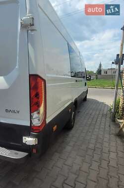 Мікроавтобус Iveco Daily 2016 в Луцьку