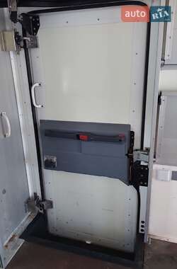 Вантажний фургон Iveco Daily 2005 в 