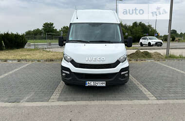 Грузовой фургон Iveco Daily 2015 в Луцке
