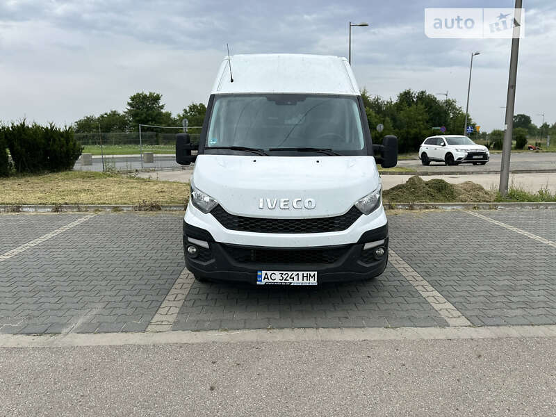 Грузовой фургон Iveco Daily 2015 в Луцке