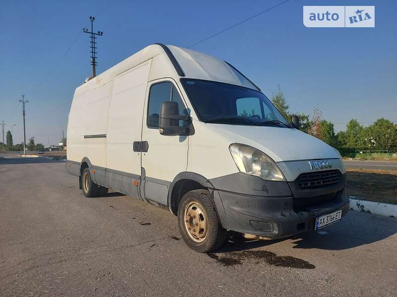 Грузовой фургон Iveco Daily 2012 в Изюме