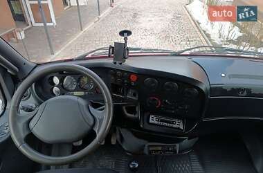 Грузопассажирский фургон Iveco Daily 2005 в 