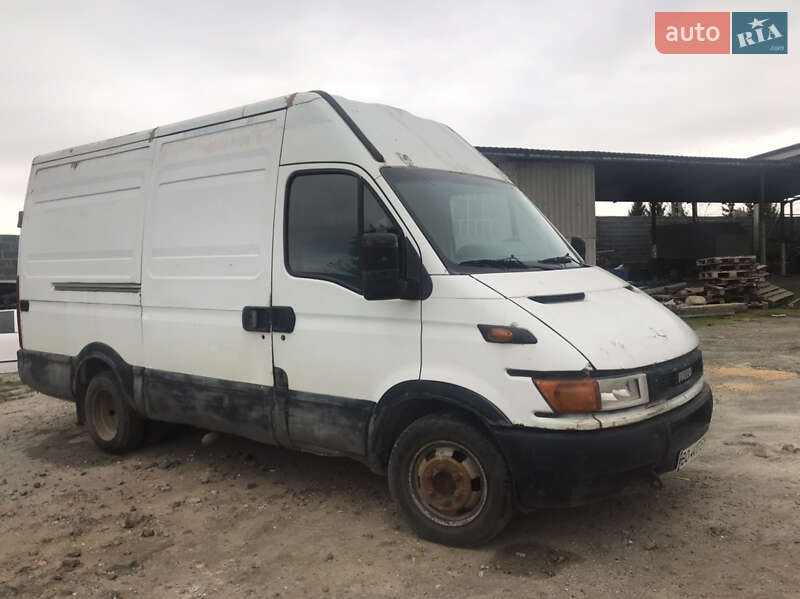 Грузовой фургон Iveco Daily 2000 в Бучаче
