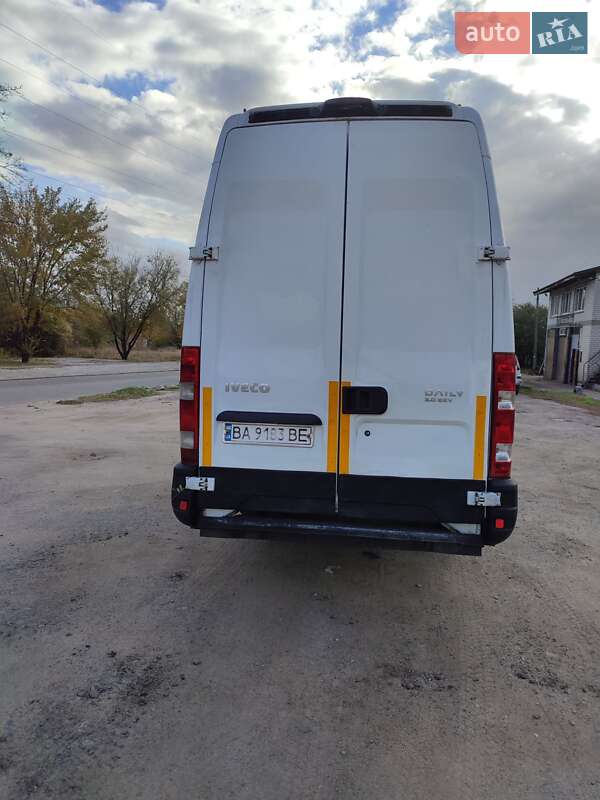 Вантажний фургон Iveco Daily 2011 в Запоріжжі
