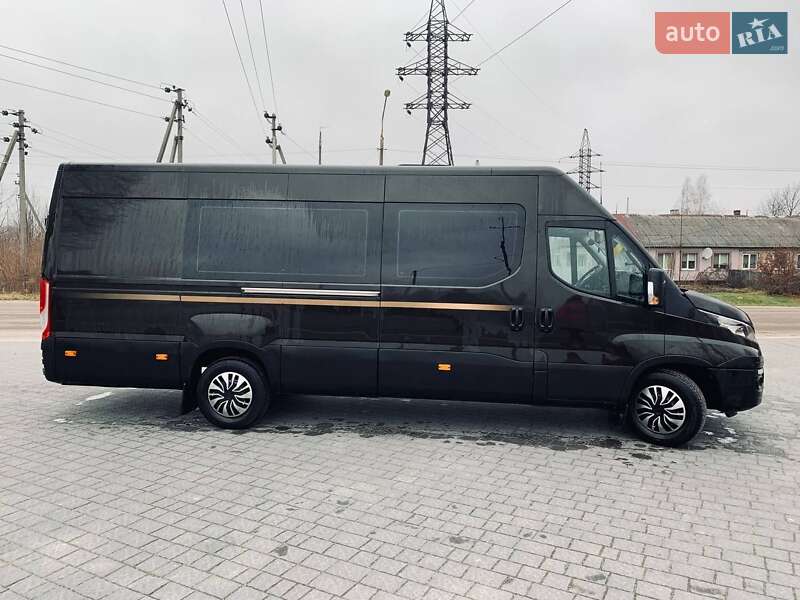 Микроавтобус Iveco Daily 2018 в Кременце