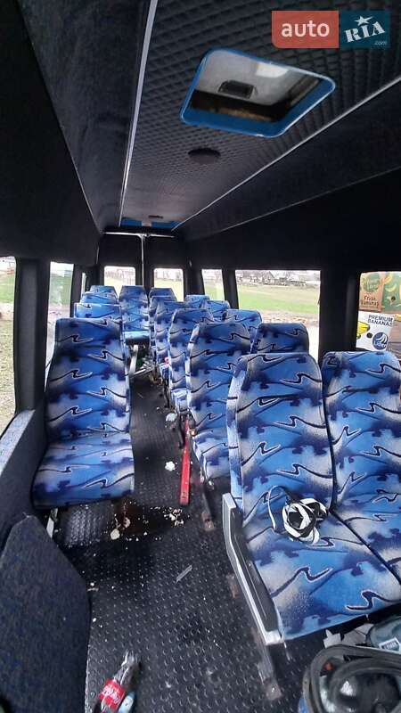 Микроавтобус Iveco Daily 2002 в Киеве