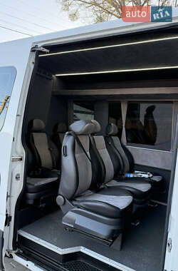 Грузопассажирский фургон Iveco Daily 2022 в 