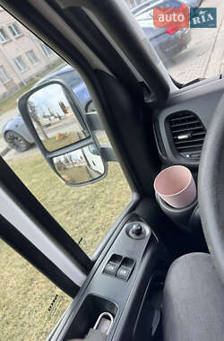 Грузовой фургон Iveco Daily 2016 в 