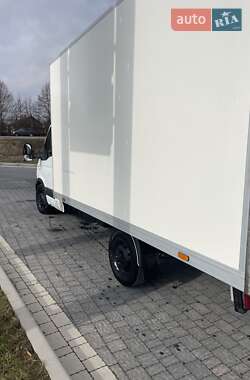 Вантажний фургон Iveco Daily 2012 в 