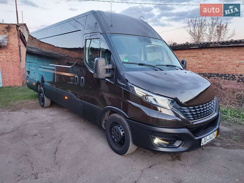 Грузовой фургон Iveco Daily 2021 в 