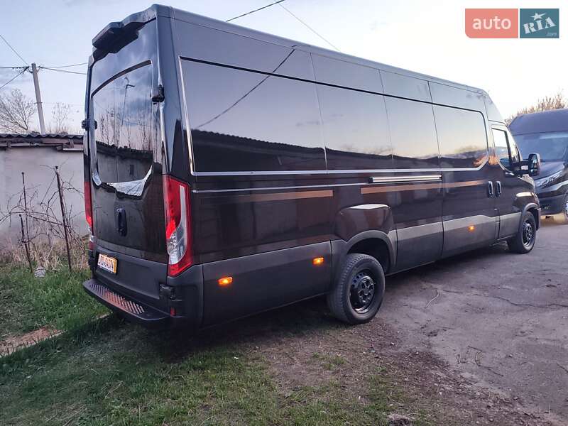 Грузовой фургон Iveco Daily 2021 в Здолбунове