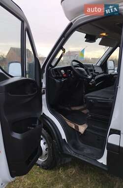 Грузовой фургон Iveco Daily 2016 в 