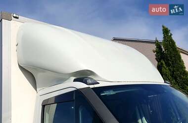 Грузовой фургон Iveco Daily 2015 в 