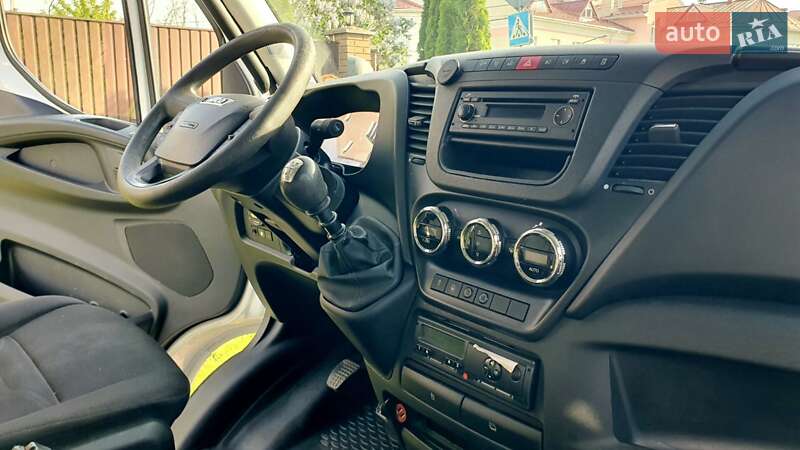 Грузовой фургон Iveco Daily 2015 в Киеве