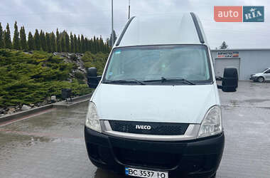 Грузовой фургон Iveco Daily 2011 в 