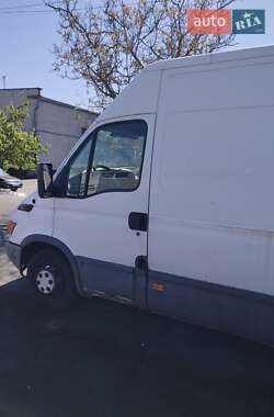 Вантажний фургон Iveco Daily 2005 в 