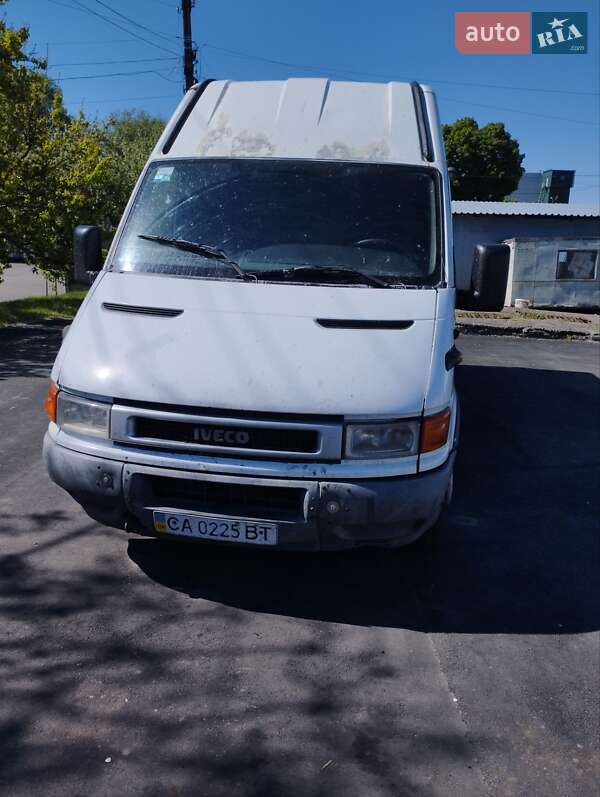 Вантажний фургон Iveco Daily 2005 в 