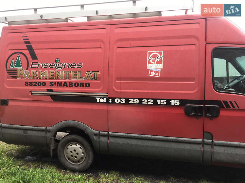 Вантажний фургон Iveco Daily 2000 в 