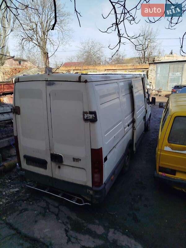 Вантажний фургон Iveco Daily 2005 в Одесі