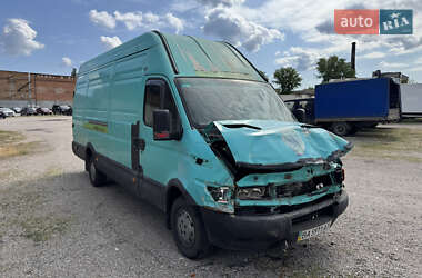 Грузовой фургон Iveco Daily 2000 в 